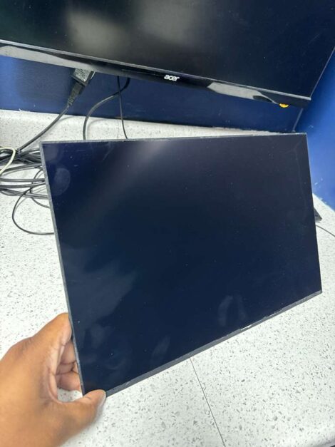 Laptop Screen Replacement3